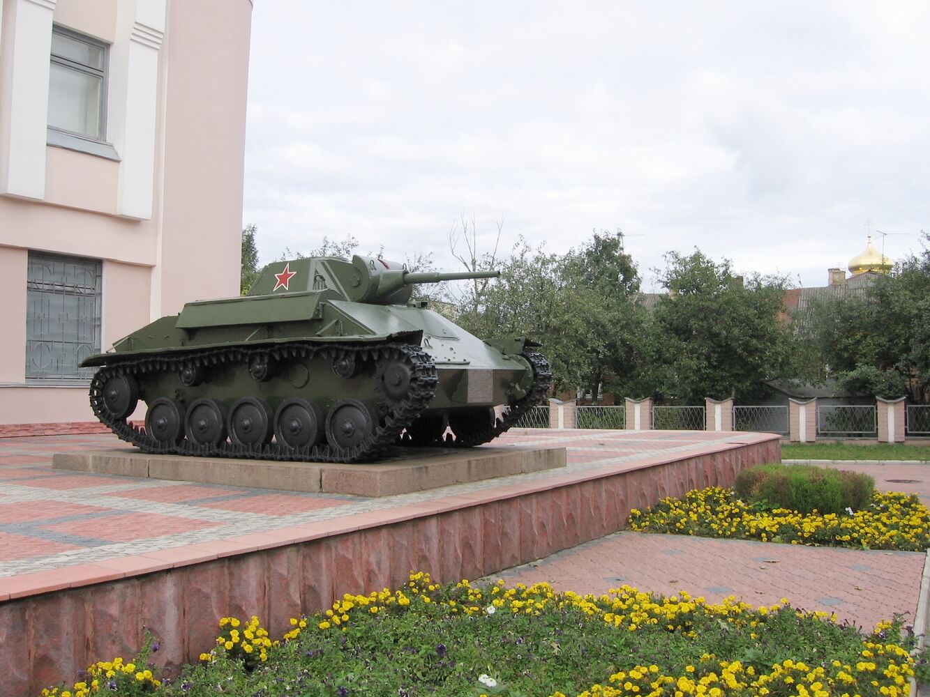 Памятнику маршалу Советского Союза И.Х. Баграмяну